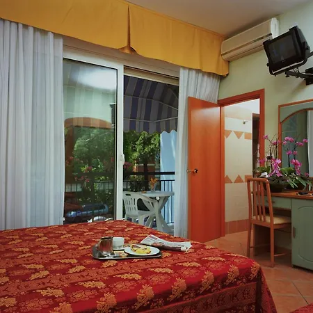 Mondial Ξενοδοχείο 3*